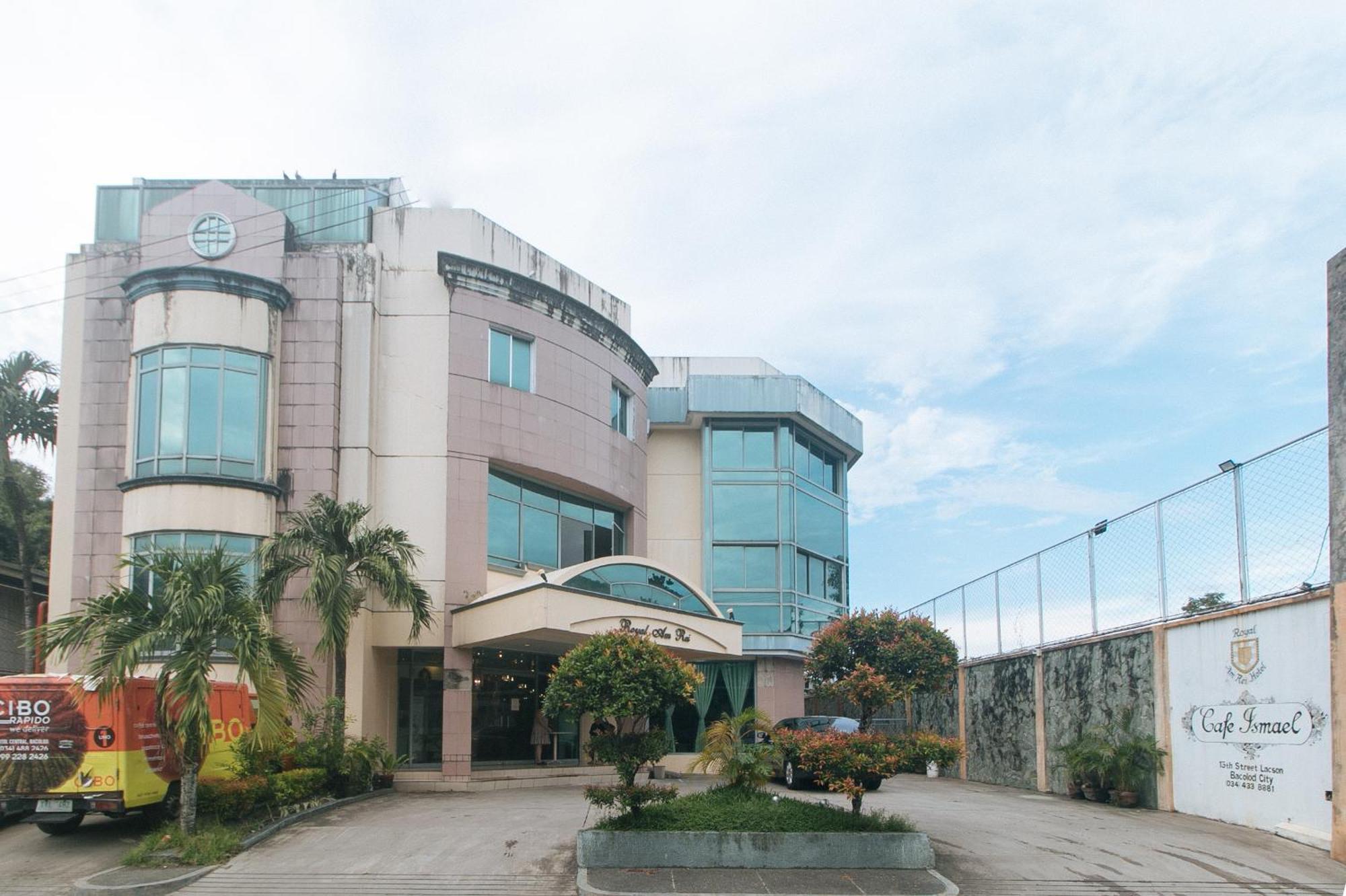 Royal Am Rei Hotel By Reddoorz Bacolod Bagian luar foto