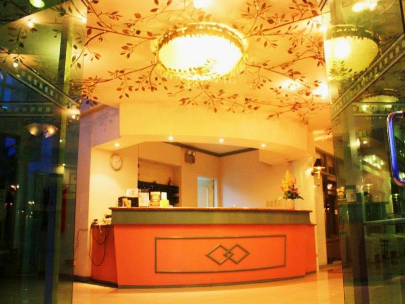 Royal Am Rei Hotel By Reddoorz Bacolod Bagian luar foto